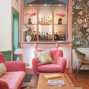 4* Otel Harington's Boutique